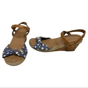 American Eagle 1 wedge sandal blue dots buckle